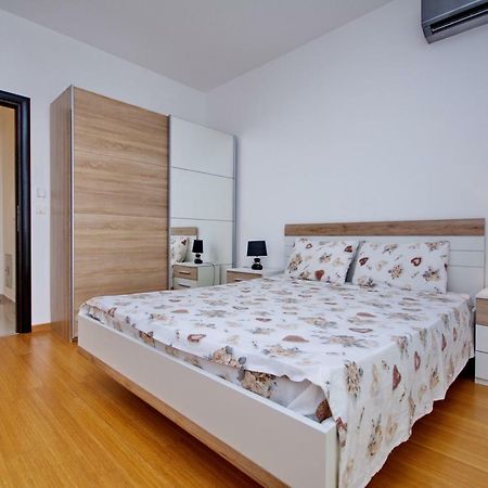 Apartment Dobrota Kotor Exterior photo